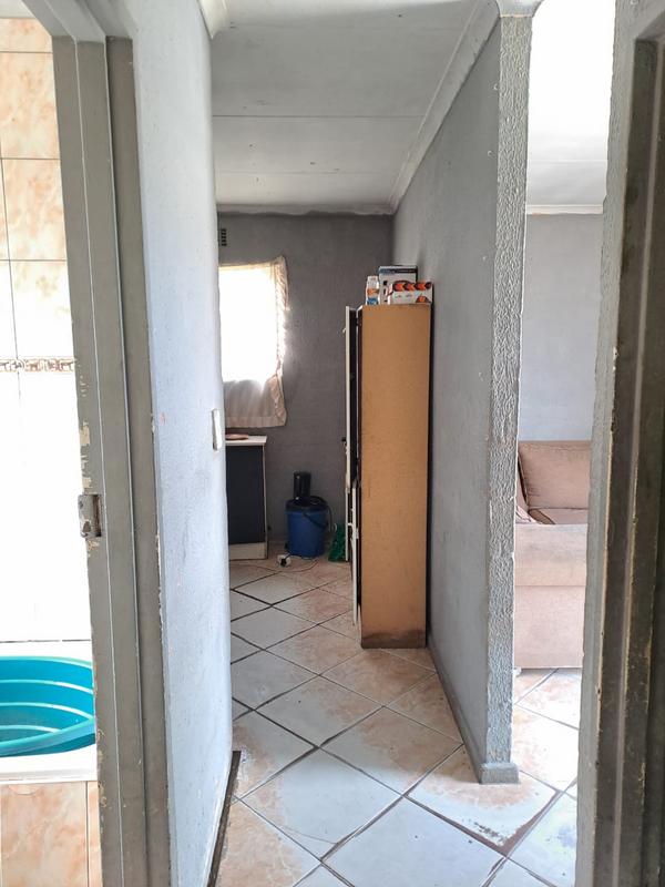 2 Bedroom Property for Sale in Ilitha Park Western Cape